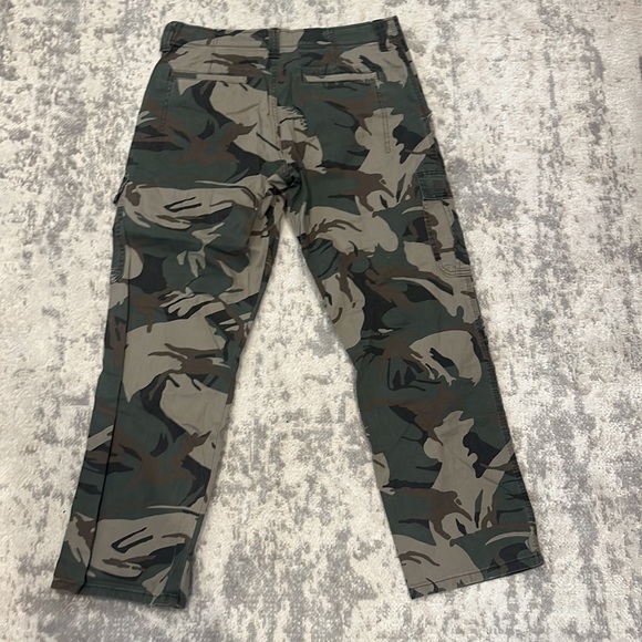 Wrangler Cargo Pants - Picture 2 of 2